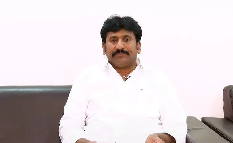 నా హత్యకు పరిటాల సునీత కుట్ర: తోపుదుర్తి