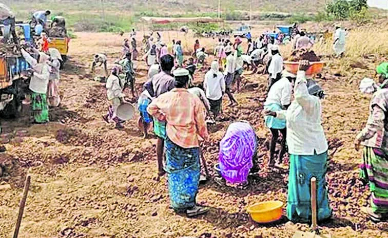 ఏపీలో ఉపాధి కూలి పెంపు రూ.5 మాత్రమే