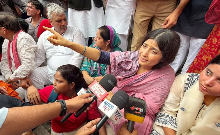 How Opposition Leaders react on CJP Protest in Delhi