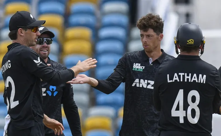 New Zealand-Beat-West Indies-By-1-Wicket-4th ODI-Seal-ODI Series2