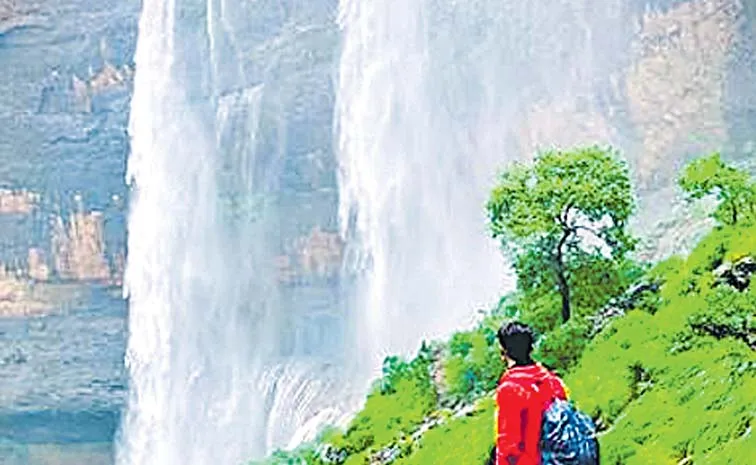 Kuntala Waterfall: The Niagara Of Telangana, Beautiful Place Highlights7