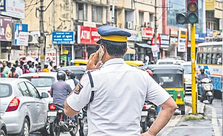 సెల్‌ఫోన్‌ దుర్వినియోగానికి పాల్పడొద్దు