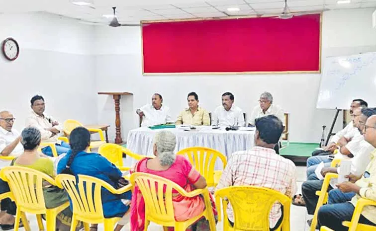 Farmers meeting expresses concern over ring road