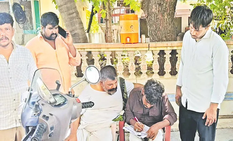 TDP Woman Leader Sobharani Over Actoin In Vote Survey 