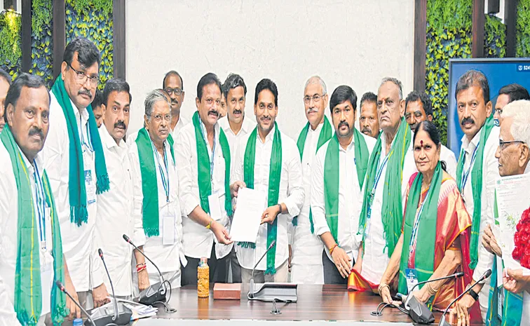 YS Jagan slams Chandrababu govt for Problems of tobacco farmers