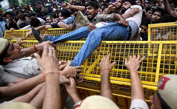 Youth-Led Cockroach Movement Staging Mass Protests in India