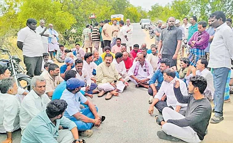 Three victims of sand and soil mafia