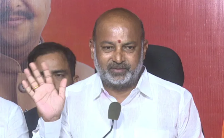 కేంద్రమంత్రి బండి సంజయ్‌ సంచలన వ్యాఖ్యలు
