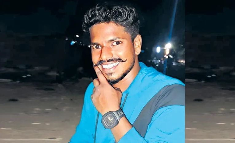 సర్‌ ఫామ్‌పై సూసైడ్‌నోట్‌ రాసి..