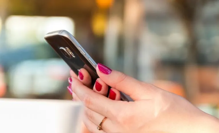 Mobile Phone With 8000 Obscene Photos And Videos Manikanda