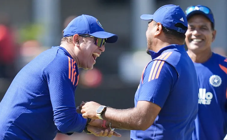 IND vs ZIM: అతడు కోచ్‌గా ఉన్నాడంటే.. అన్నీ వైట్‌వాష్‌లే!