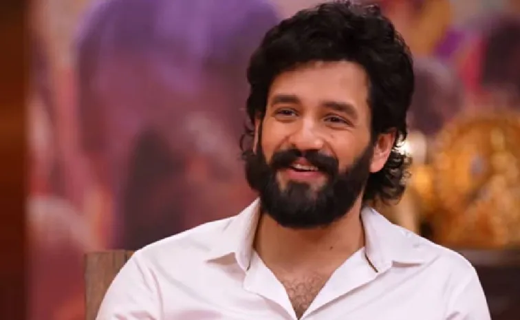 షాకింగ్‌.. అఖిల్‌ అక్కినేని ఇండియన్‌ కాదా?