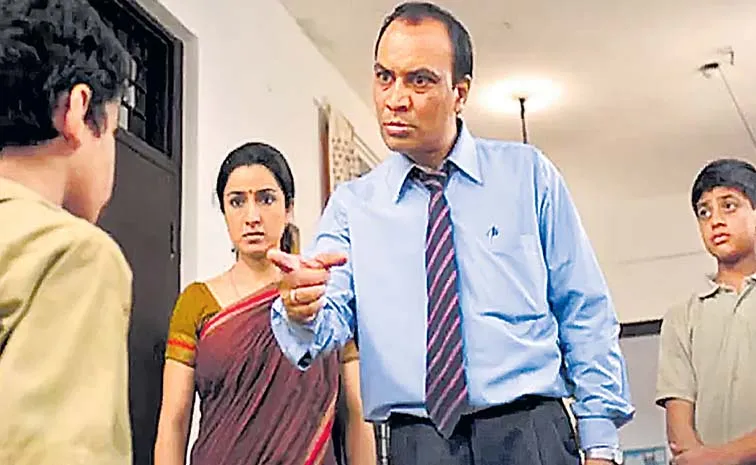 పిల్లలకు కాదు... పాఠం పెద్దలకే!