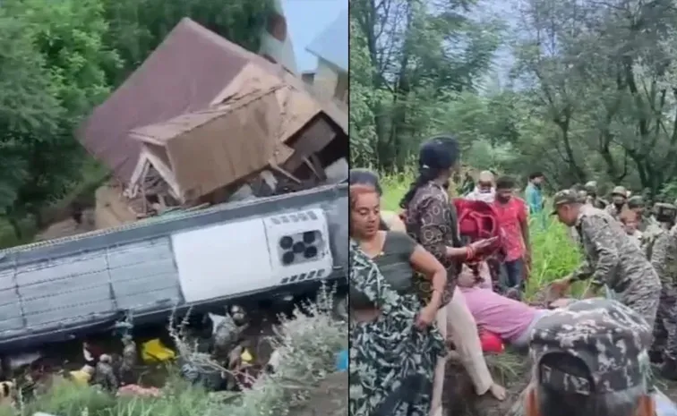 Amarnath Yatra Bus Accident in J&K, 39 Pilgrims Injured