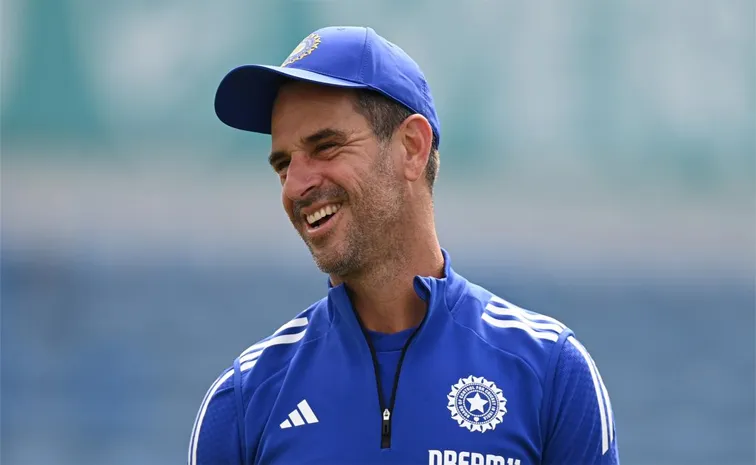 టీమిండియాకు గుడ్‌బై చెప్పిన గంభీర్‌ స్నేహితుడు