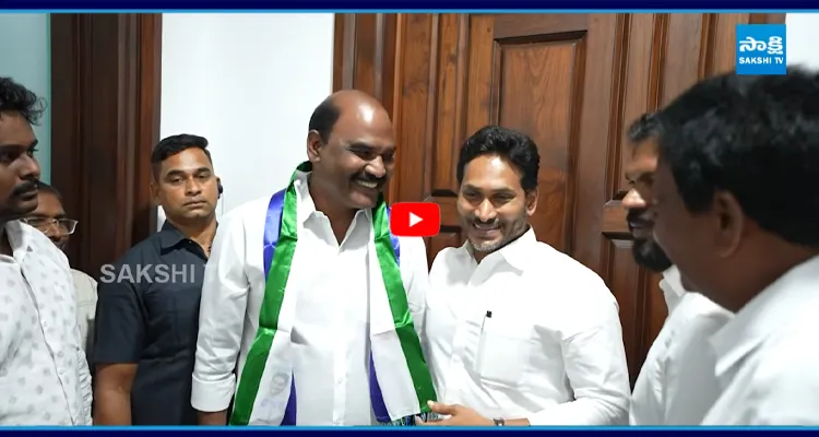 తాడేపల్లిలో వైఎస్ జగన్‌ను కలిసిన అభిమానులు