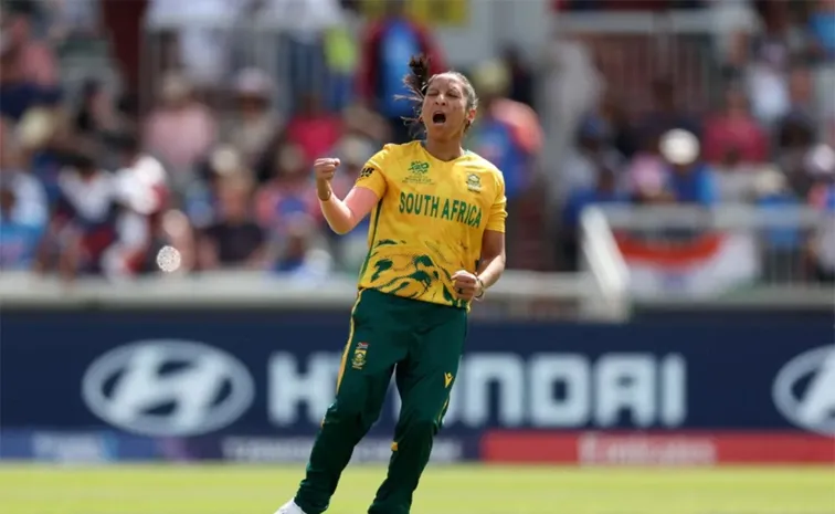 చరిత్ర సృష‍్టించిన సౌతాఫ్రికా స్టార్‌ ప్లేయర్‌