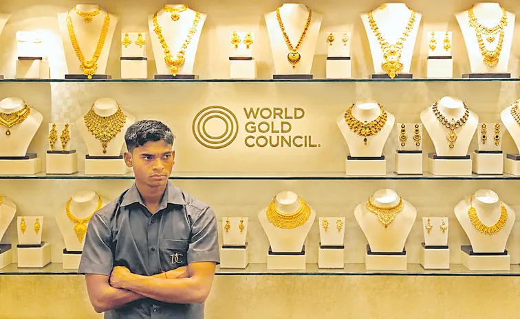 Global gold demand flat at 1,269 tonnes in April-June quarter