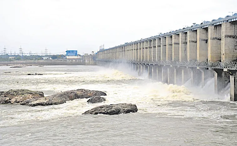 Heavy Inflow of Flood Water Into Srisailam Project