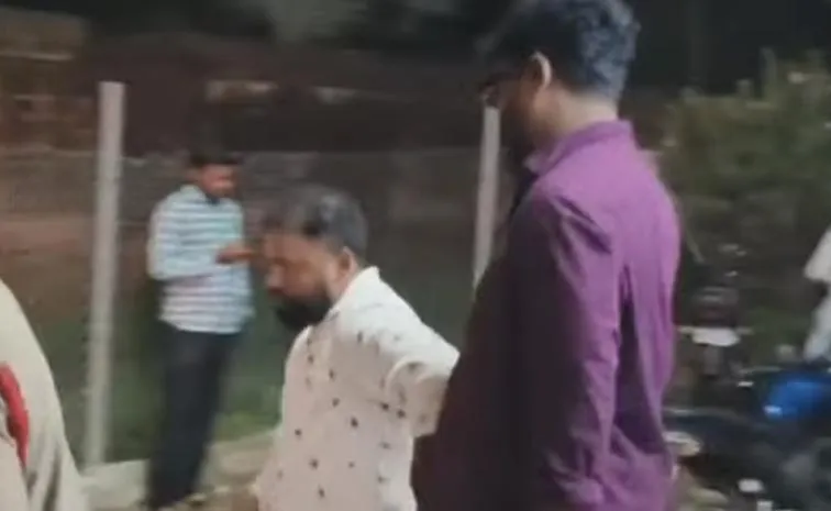 కక్ష సాధింపు.. మళ్లీ రావణ్‌ అరెస్ట్‌