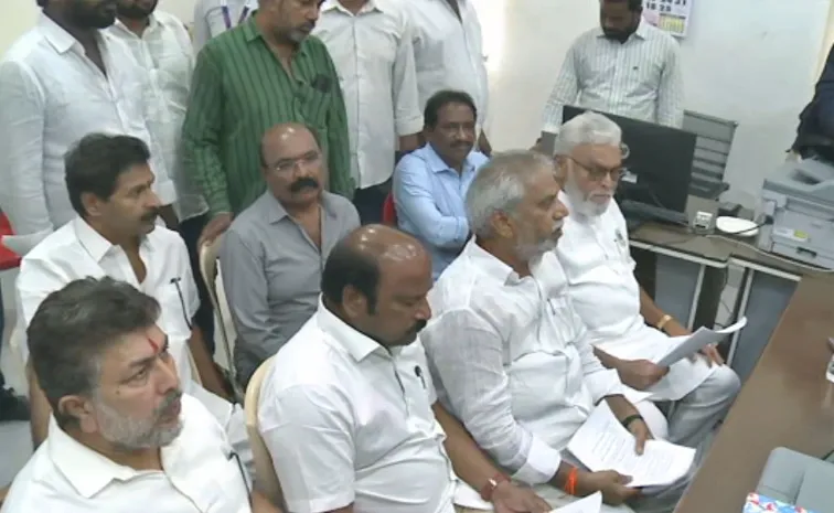 ‘సాయికృష్ణ కేసును సీబీఐ విచారణకు ఇవ్వాల్సిందే’