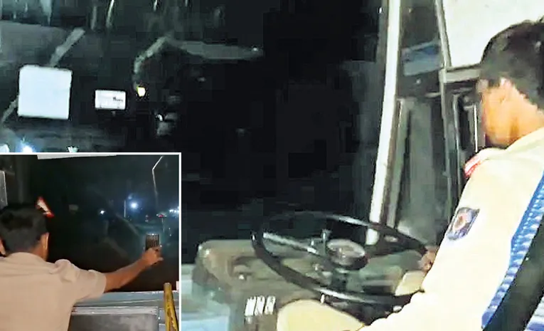 మొబైల్ టార్చ్ వెలుగులో బస్సు డ్రైవింగ్
