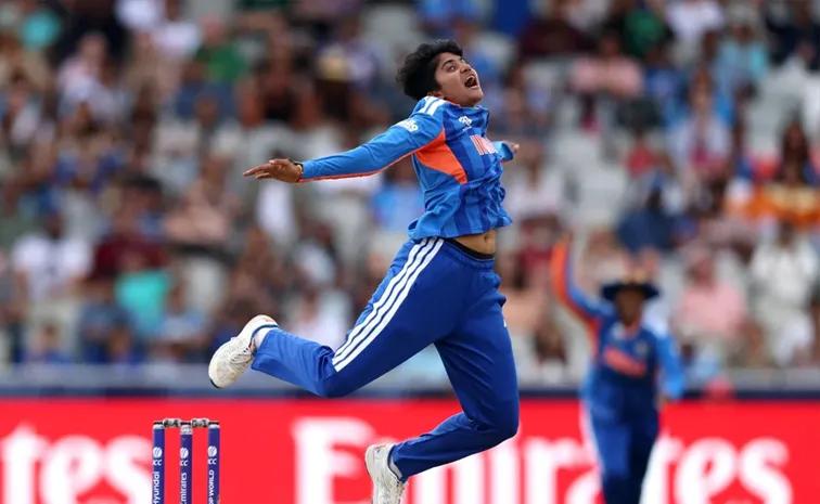 Shree Charani Remains Top Spot Latest Womens T20I Bowling Rankings