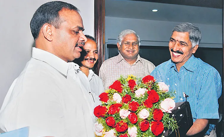 లక్షన్నర ఇచ్చి మొదలుపెట్టారు!