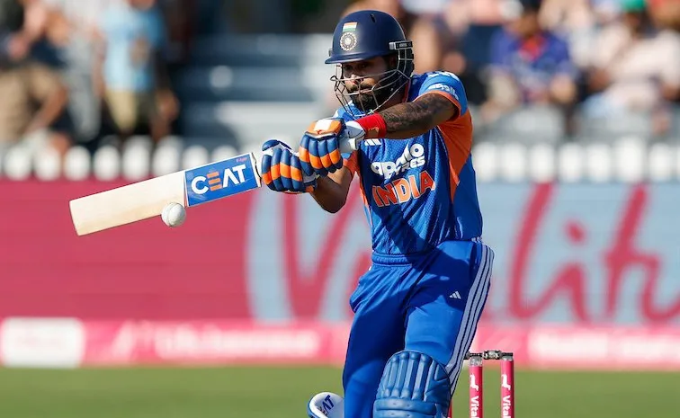 Shreyas Iyer Slams 80 Not Out, India Post 158-7