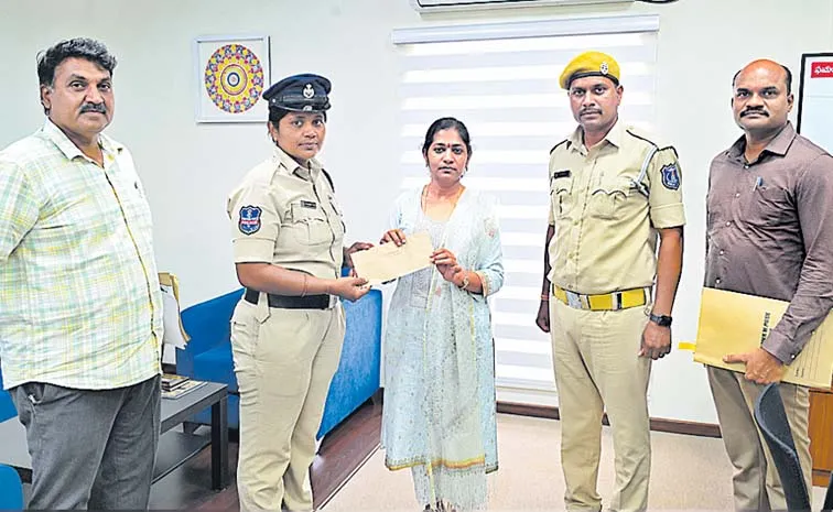 మూసీ బ్రిడ్జిపై తప్పిన విషాదం!