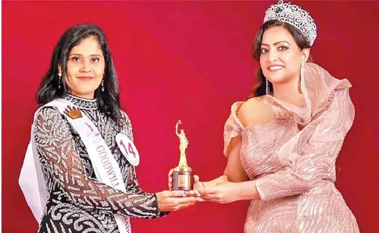 అందాల పోటీల్లో తళుక్కుమన్న స్వగతికా పాణిగ్రాహి