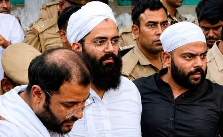 FIR Filed Against Atiq's Son Umar for Breaking Toll Barriers