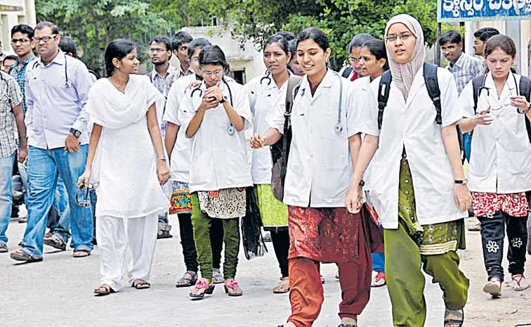 నేడు నల్ల బ్యాడ్జీలతో జూడాల నిరసన