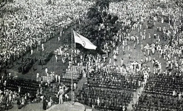 interesting story of hoisting Indias independence Flag On 15th August