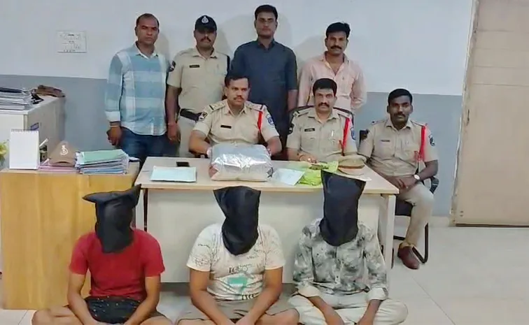 HCUలో గంజాయి కలకలం..