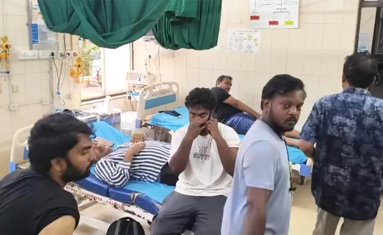 జంగారెడ్డిగూడెంలో ఘోర ప్రమాదం.. 30 మంది ప్రయాణికులు..