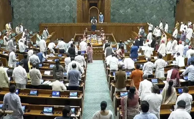 లోక్‌సభ 19%.. రాజ్యసభ 39%
