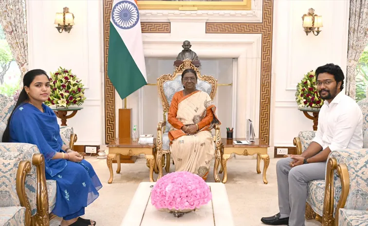 Araku MP Tanuja Rani Meets President Droupadi Murmu