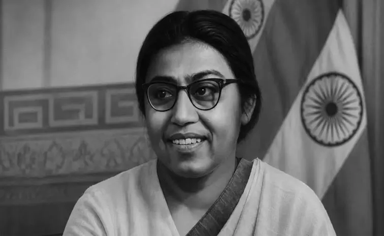ఆనాడు అర్థరాత్రి వందేమాతరం ఆలపించింది ఆ మహిళే..!