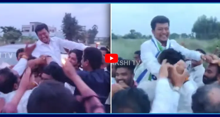 సీదిరికి ఘన స్వాగతం పలికిన YSRCP నేతలు