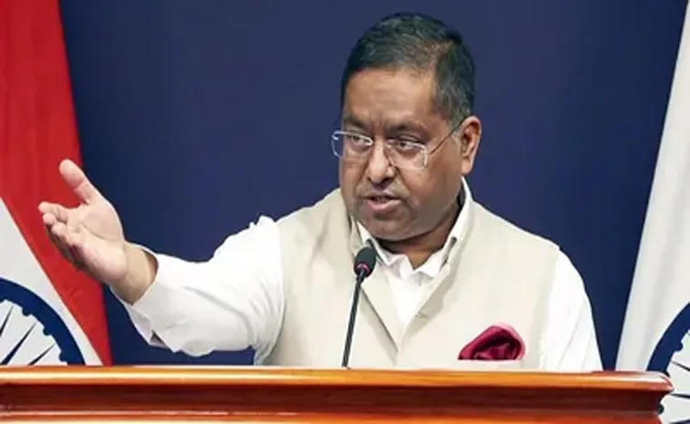 ఇతరులను గౌరవించడం నేర్చుకోవాలి