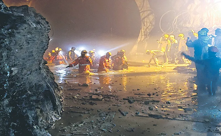 చమోలీ సొరంగ ప్రమాదంలో ఏడుగురు మృతి 