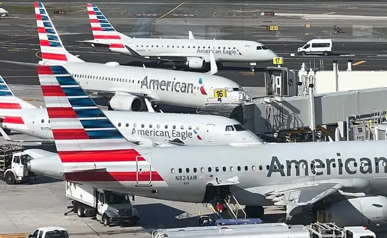 Two American Airlines Jets Narrowly Avoid Mid-Air Collision Over Phoenix Due to Flight Number Mix Up