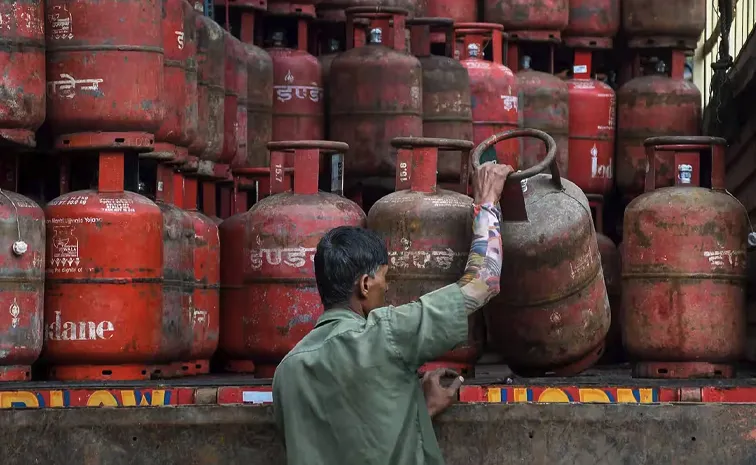 India Sets Massive LPG Production Targets for 21 Refineries Middle East Crisis
