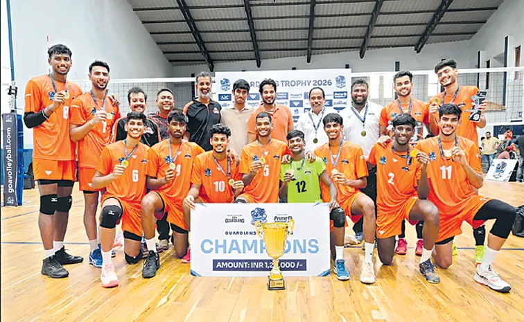 చాంపియన్‌ హైదరాబాద్‌ బ్లాక్‌ హాక్స్‌ 