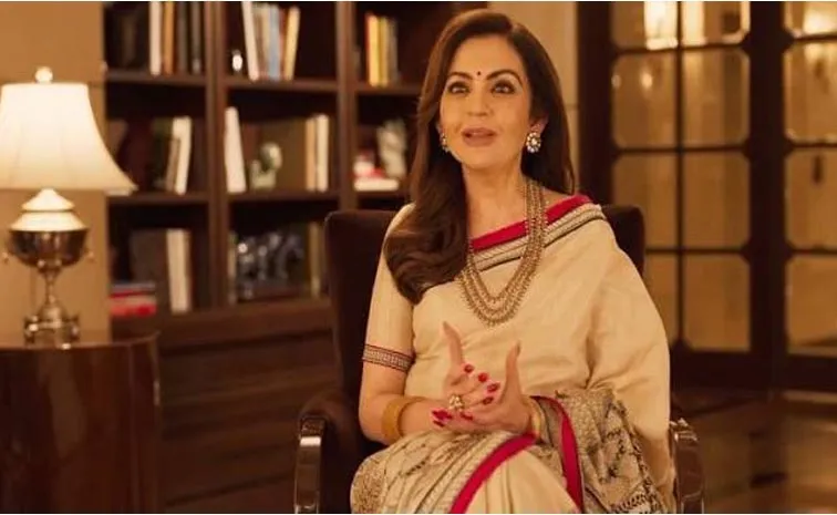 Nita Ambani's beautiful hand-painted Pattachitra saree