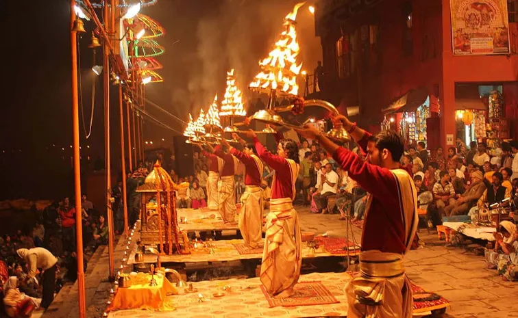 Kashi Ganga Aarti Now London Thames River