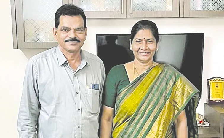 Panchayat Raj AE Attempts Suicide With Family