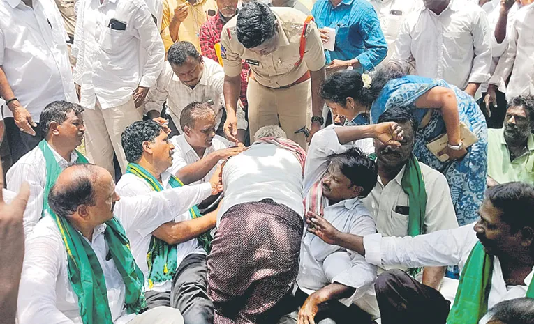Farmer Pleads at SI’s Feet for Water
