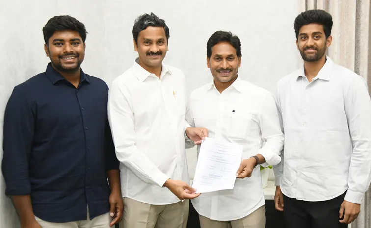 YSRCP MLC Thumati Madhava Rao meets party chief YS Jagan